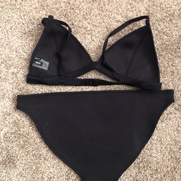 Triangl Bikini - Picture 2 of 3